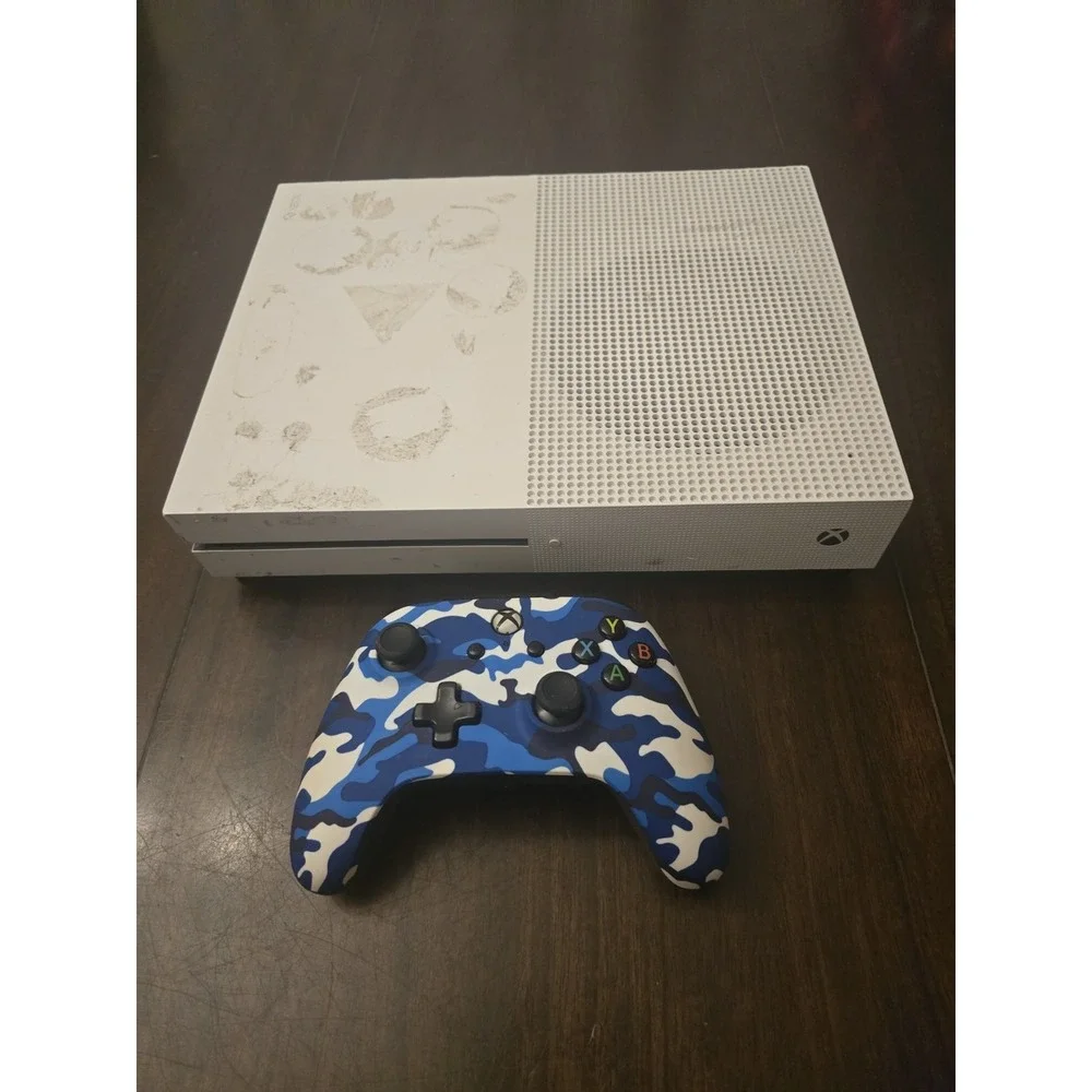 Xbox One S 1TB Console Bundle w/ Wireless Controller And 1 Game